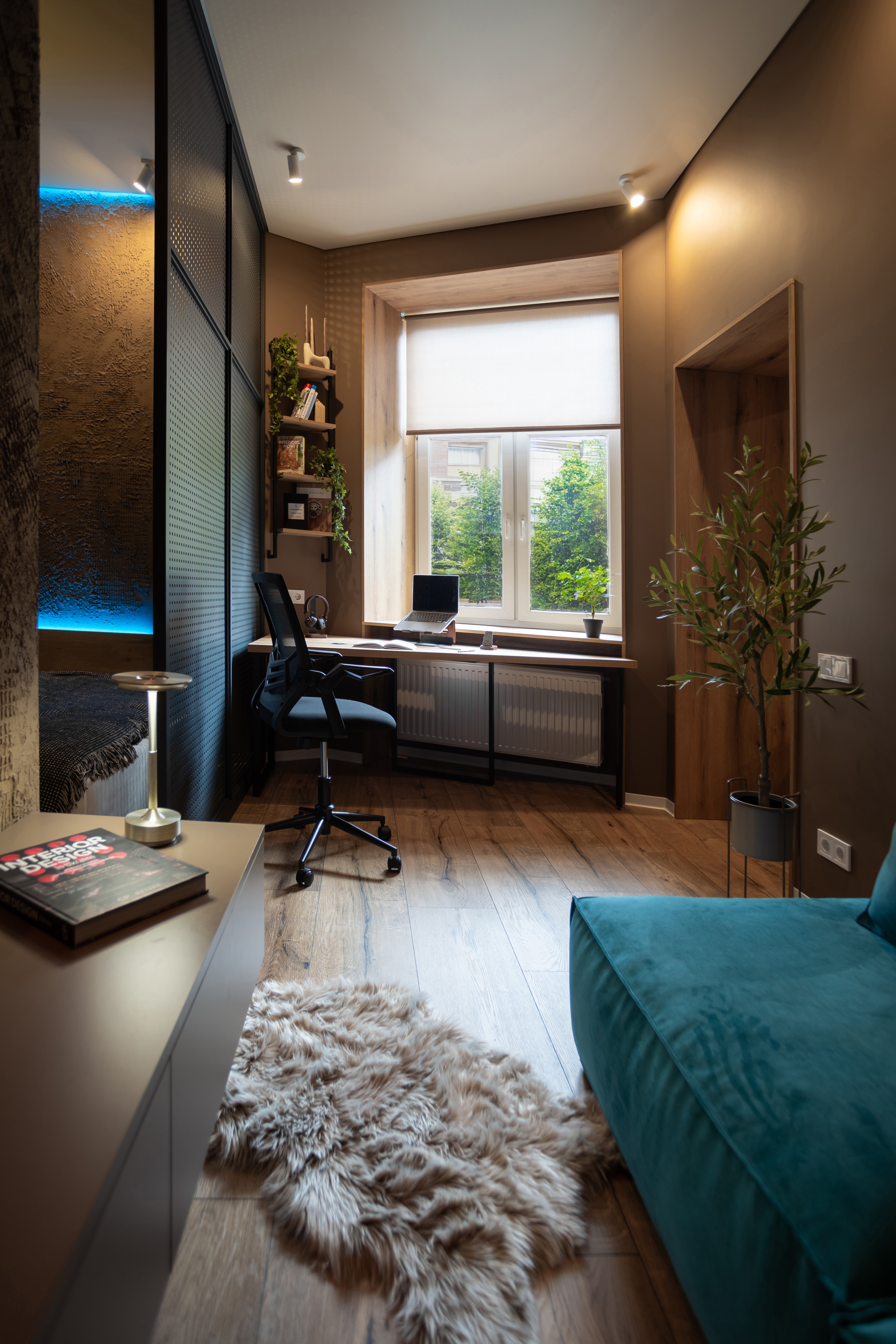 Workspace and daylight — Compact apartment / Lviv